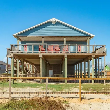 Shark Tooth - Beachfront - Pet & Family Friendly